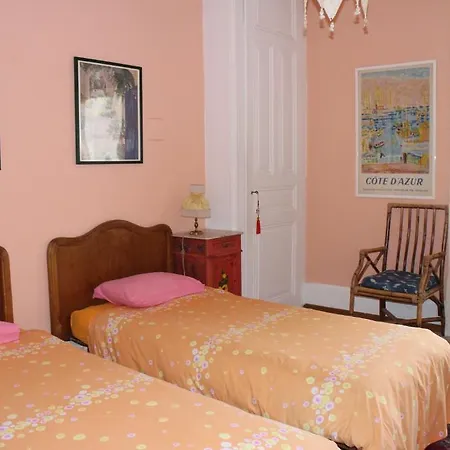 Couette-café Les Airelles 3*