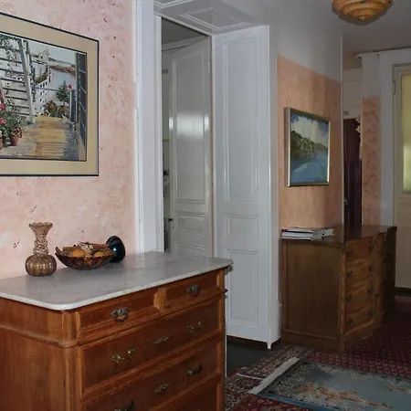 Les Airelles Bed & Breakfast 3*